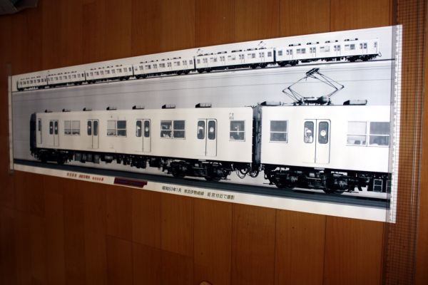 東武鉄道 8000系セージクリーム塗装通勤型電車6連【鉄道スリット写真】329mm幅☆_右側から