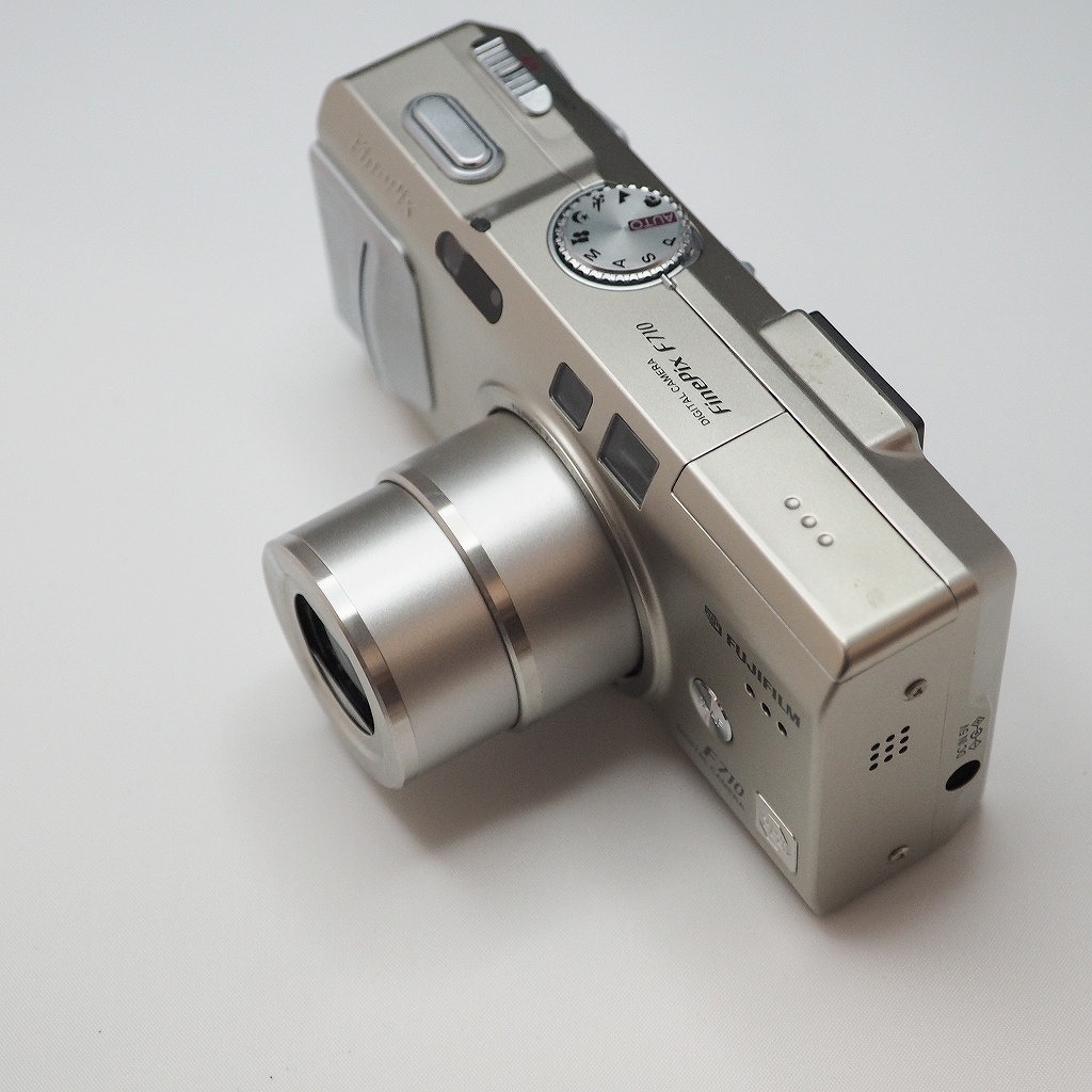 期間限定セール フジフィルム FUJIFILM デジタルカメラ FinePix F710_画像2