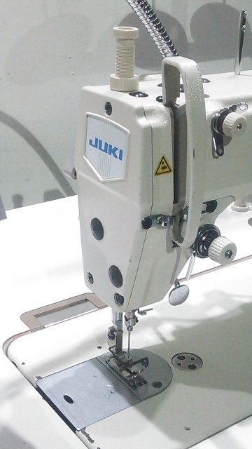【1円スタート！】JUKI ジューキ 工業用ミシン DDL-5600N-7 本縫いミシン 100V　A0449 ※店舗引取り歓迎_画像3