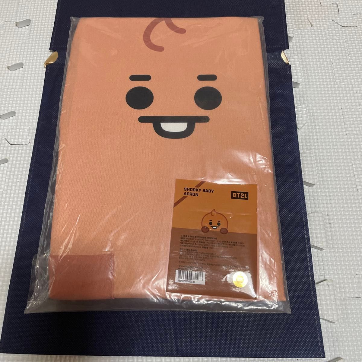 BT21 シュキ　エプロン　未使用未開封品