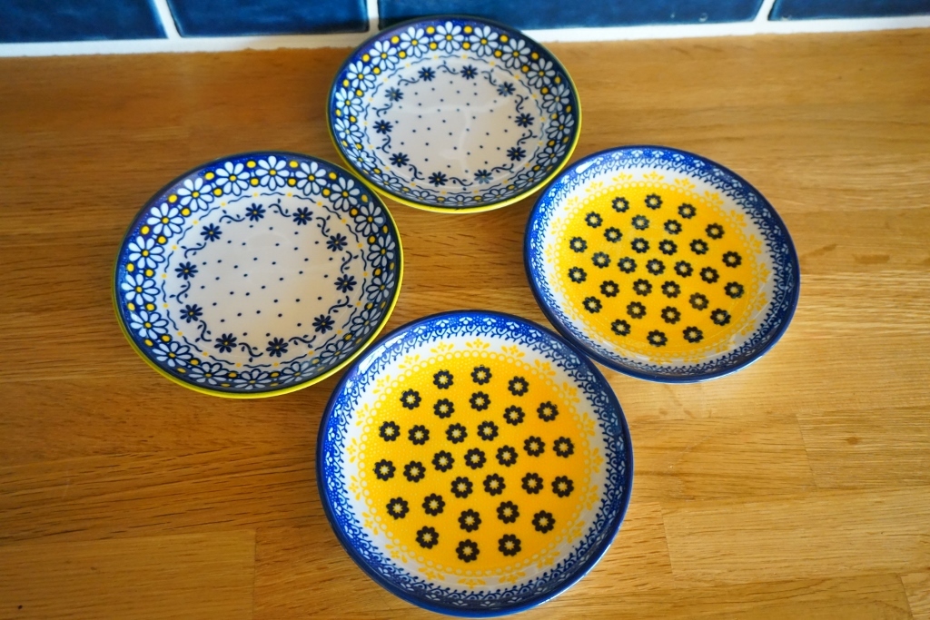 【新品】黄色 ポタリー風食器4枚セット 平皿 取り皿 花柄 北欧風食器 ポーランド風食器の画像9