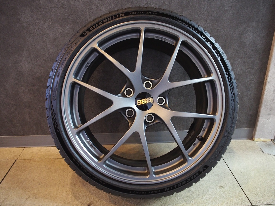 BBS RI-A マットグレイ/MICHELIN PILOT SPORT 205/40ZR18 4本セット RI-A015 18×8.0J/8J 5/112 +45 MGR 鍛造_画像4