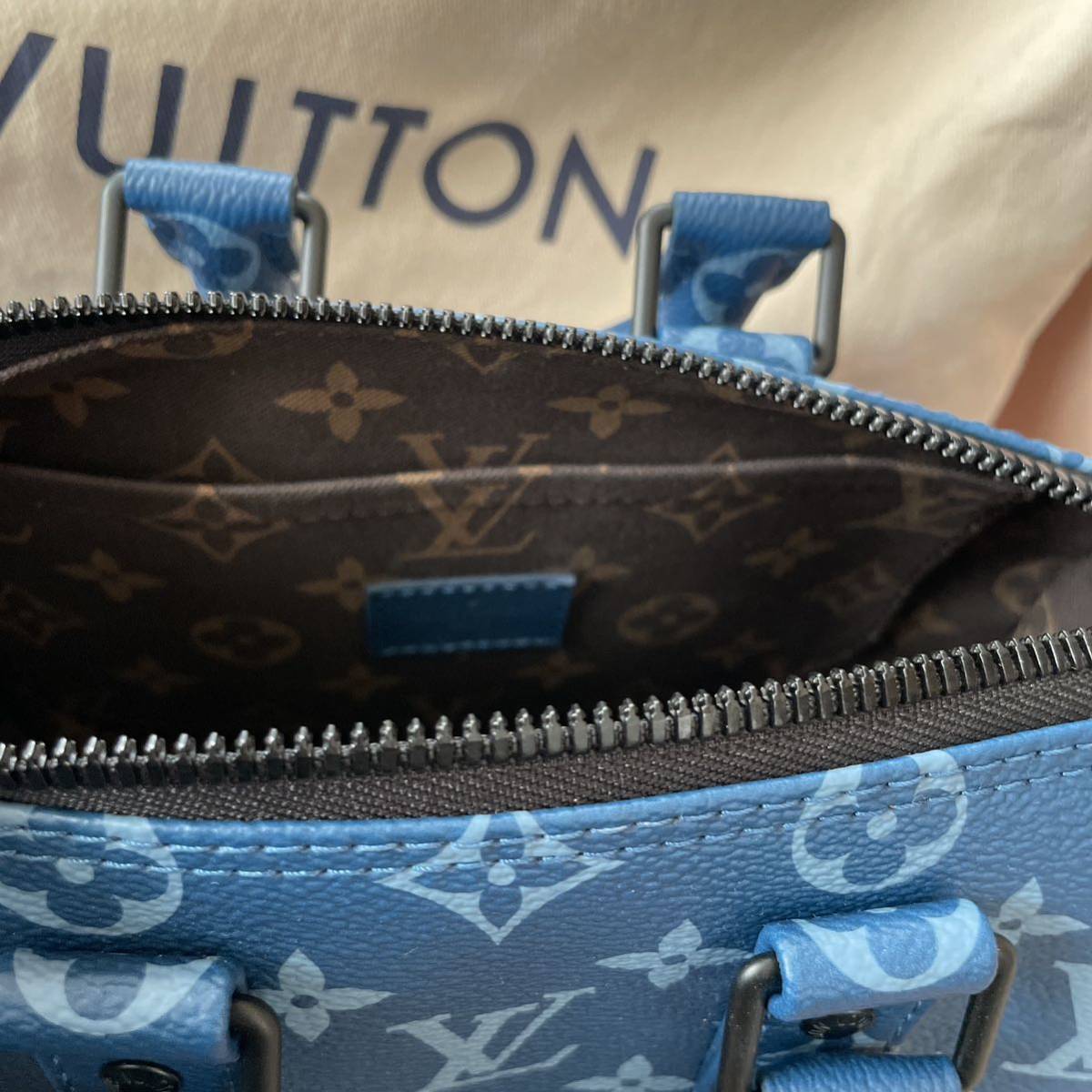 ルイヴィトン　M46803 キーポル・バンドリエール 25 新作　未使用　LV VUITTON ショルダーバッグ _画像2