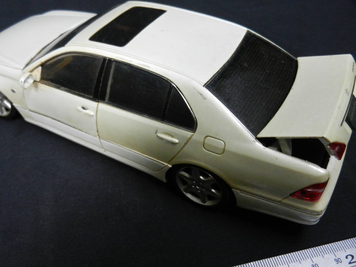 ホットワークス 1/24 トヨタ セルシオ UCF31 後期 箱なし 汚れ多 ジャンク品 HOTWORKS TOYOTA CELSIOR_画像10