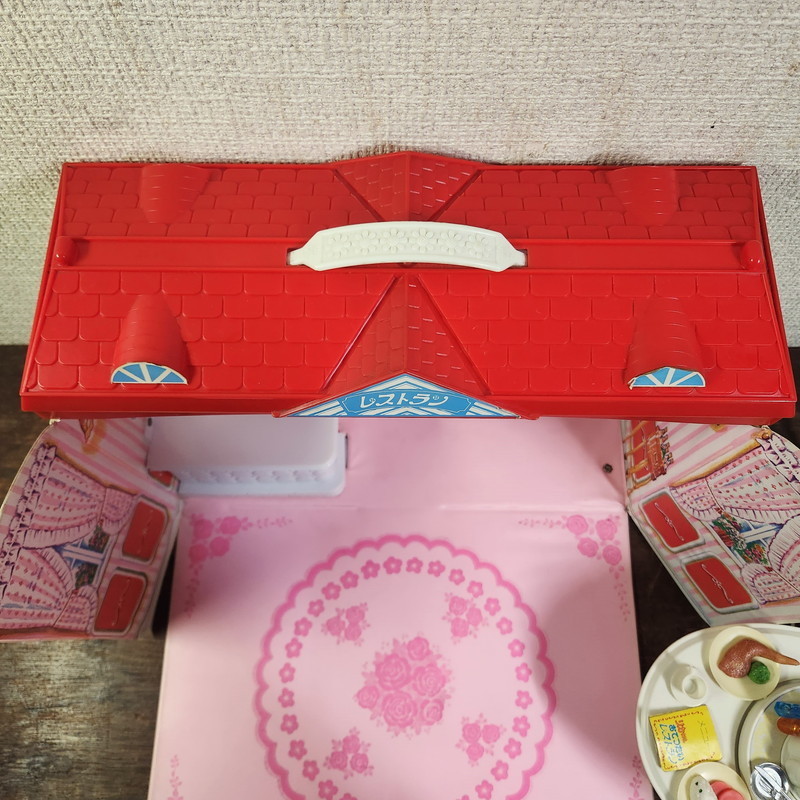 旧タカラ リカちゃん おてつだいレストラン 昭和レトロ 着せ替え 旧タカラ リカちゃん おてつだいレストラン 昭和レトロ 着せ替え