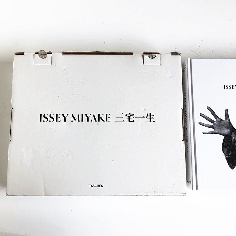 【未開封・書籍】ISSEY MIYAKE 三宅一生（TASCHEN）三宅一生の仕事の「辞書」_画像3