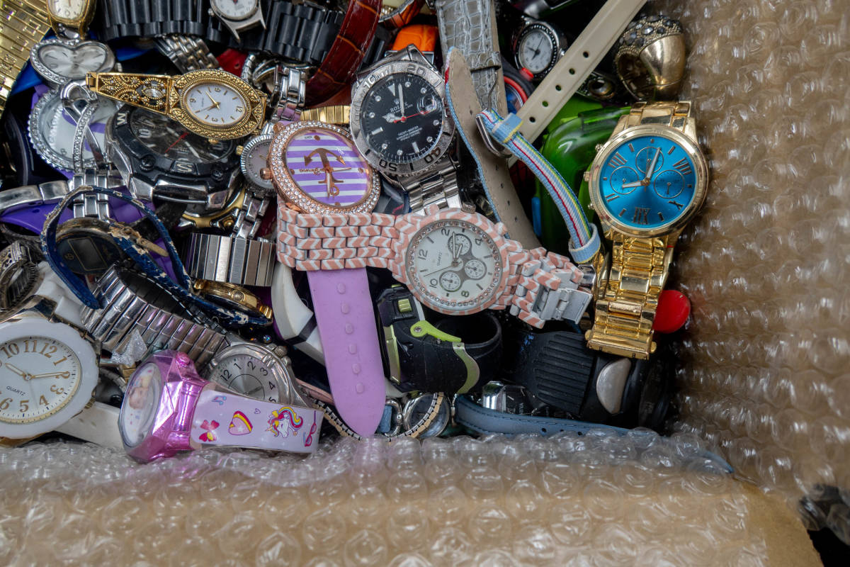 3 腕時計 ジャンク 10.4kg 大量 まとめ売り 纏め おまとめ セット 処分 未確認 メンズ レディース アナログ デジタル スマート ウォッチ_画像6