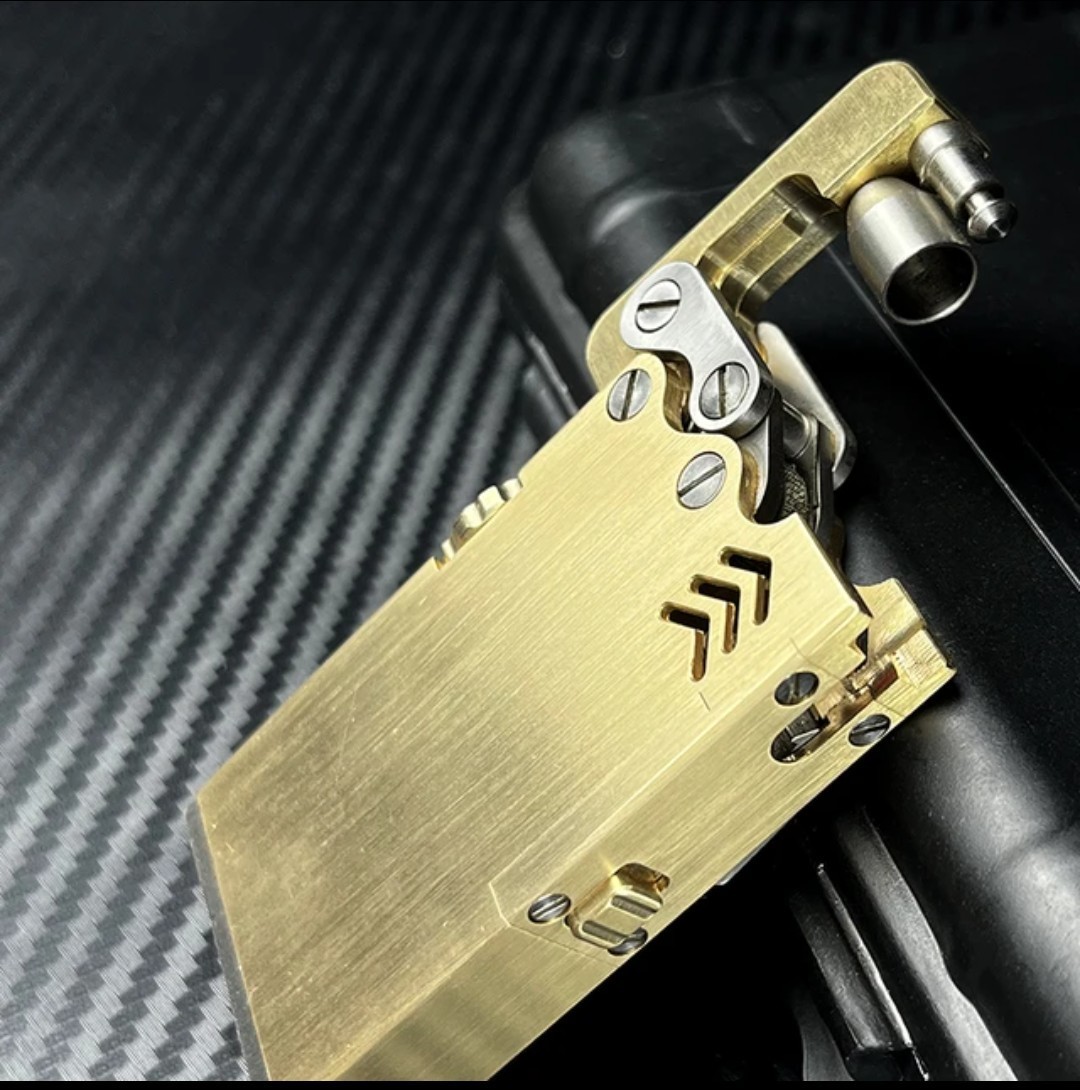 新発売！　真鍮ハンドメイド 機械式スライド着火　重量感オイルライター　安全ロック付き 最高傑作 世界中で大人気 新品 国内発送_商品コチラ