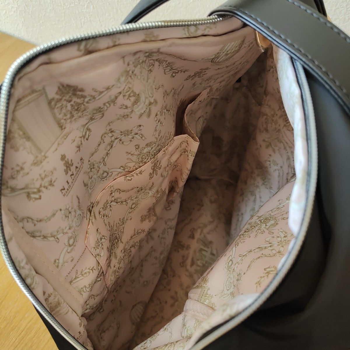 新品】青木美沙子さん しまむら NINA'S コラボ 2wayリュック 新品】青木美沙子さん しまむら NINA'S コラボ 2wayリュック