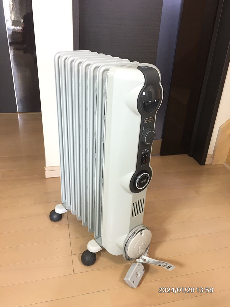 [ popular model ]DeLonghi digital oil heater HJ0812