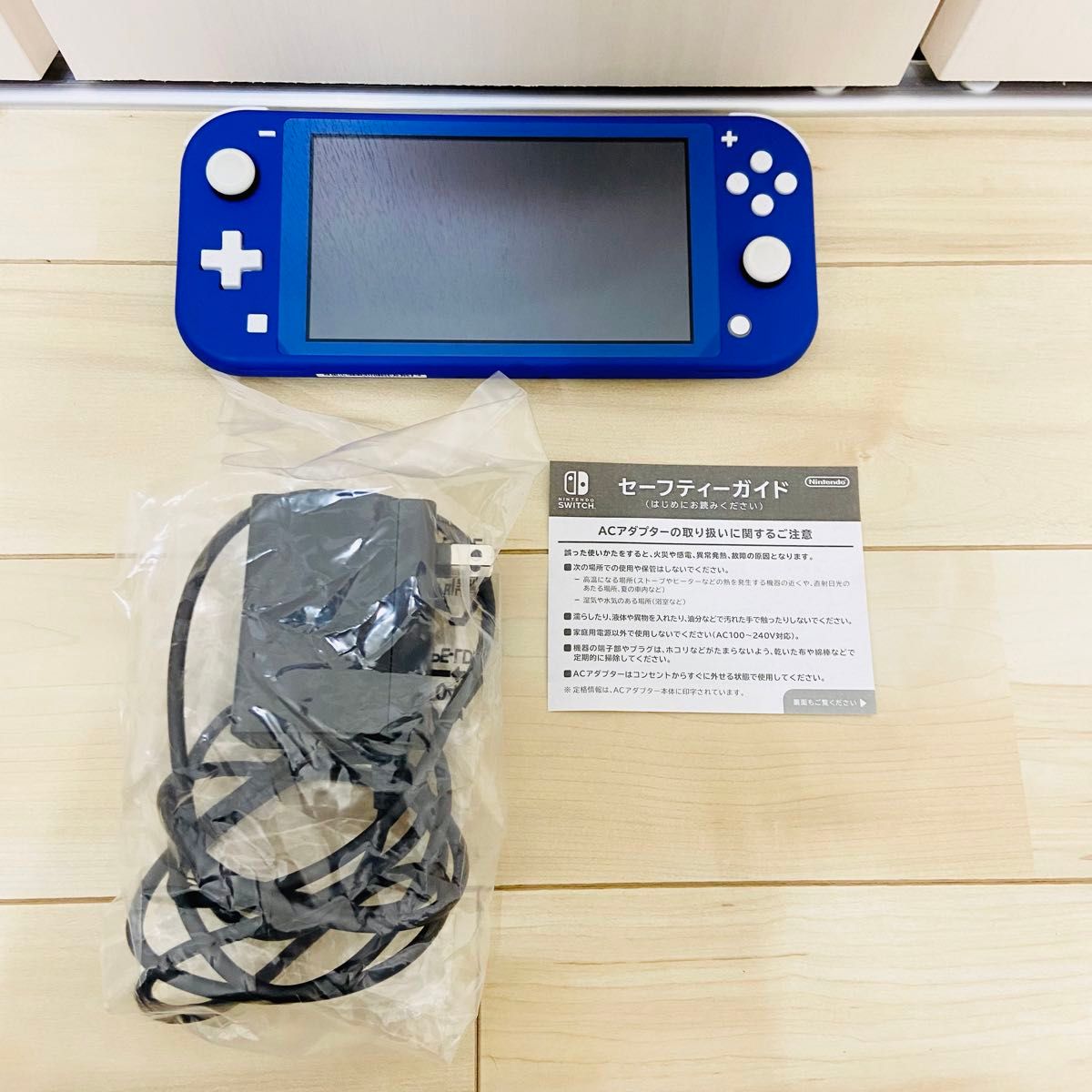 未使用に近い】2023年モデル 任天堂 Nintendo SWITCH LITE 未使用に近い】2023年モデル 任天堂 Nintendo SWITCH LITE