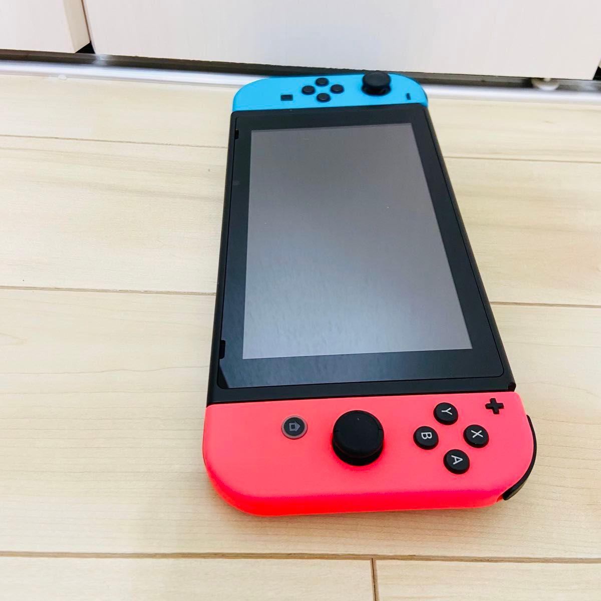 【未使用に近い】2023年4月購入　バッテリー強化版　任天堂　ニンテンドースイッチ　NINTENDO SWITCH 本体