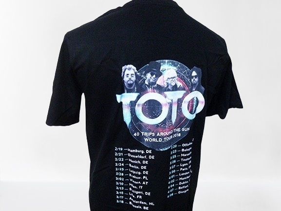 ■TOTO（トト）40 TRIPS AROUND THE SUN Ｔシャツ（サイズＬ)【新品】_画像3