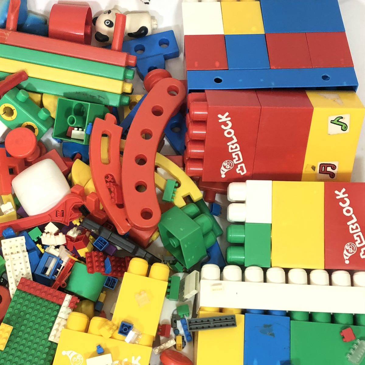 LEGO レゴ ブロック デュプロ 基礎版 ベース 車 乗り物 おもちゃ 部品 パーツ 小物 カラフル シリーズ 色々 約 9.5kg 大量 セット まとめて_画像4