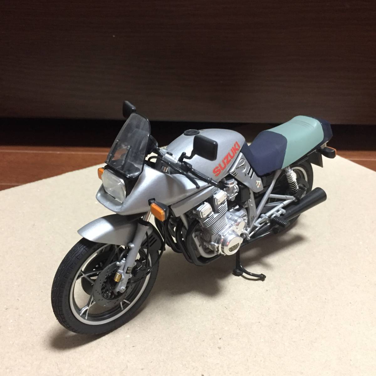 タミヤ「ＳＵＺＵＫＩ　ＧＳＸ１１００Ｓ　ＫＡＴＡＮＡ」１／１２完成品_画像8