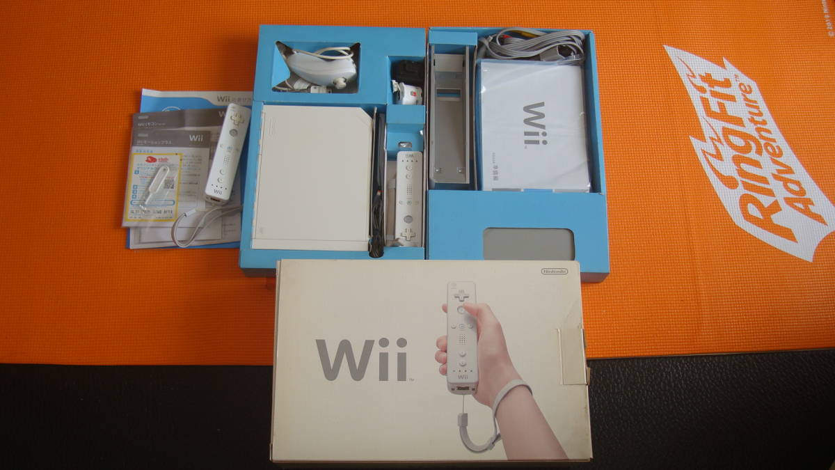 任天堂 Nintendo Wii 本体セット + Wiiリモコン + Wiiモーションプラス + Wii Sports 中古品_画像2