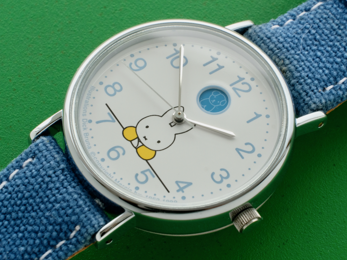 *mifi wristwatch (2) blue color * Citizen made 