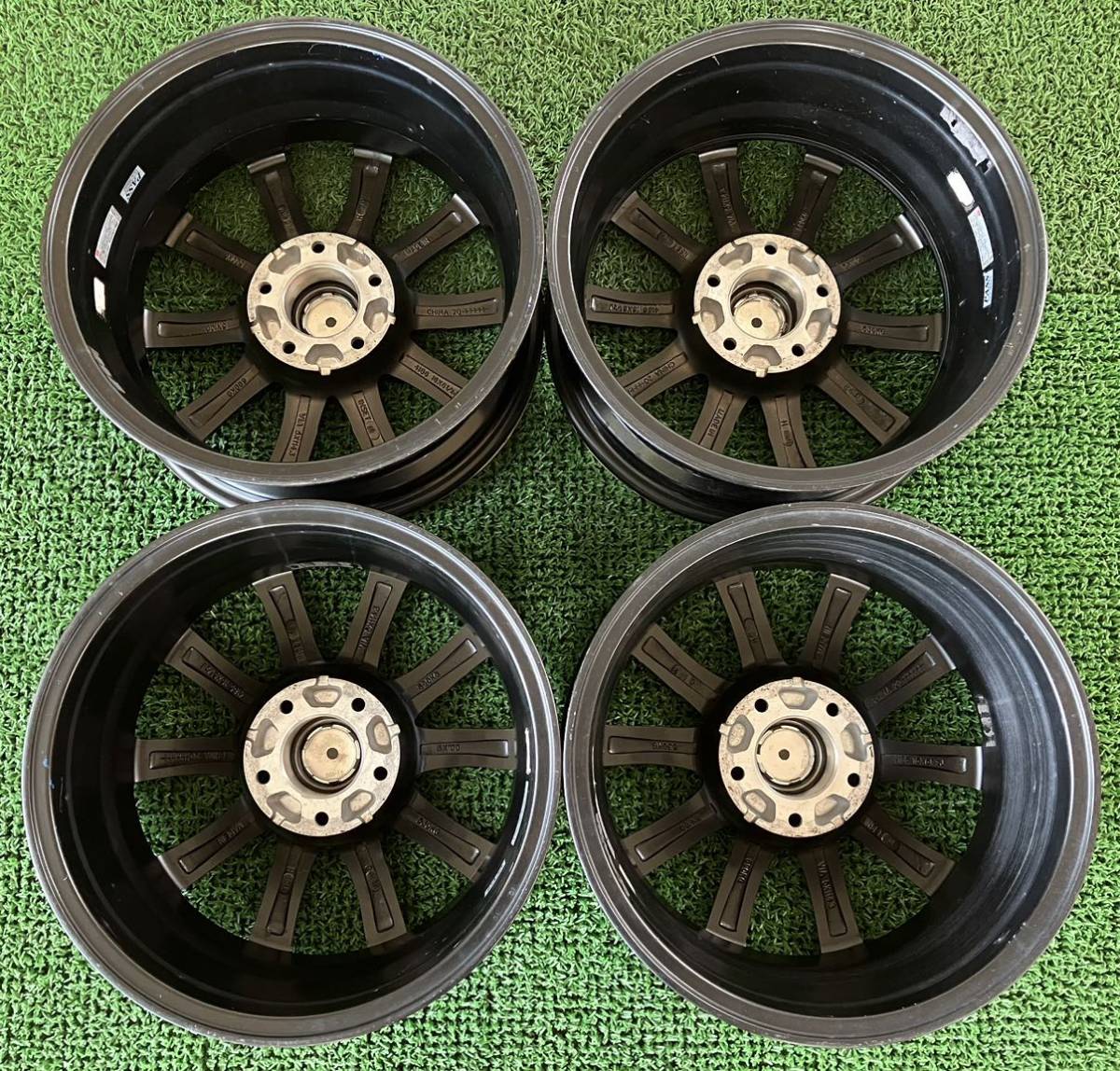 ★品名不明 16インチ 16×6.5J +40 PCD114.3 5H ハブ:約73mm 4本Set 社外 アルミホイール 中古 ★傷/劣化有 ★送料無料_画像2