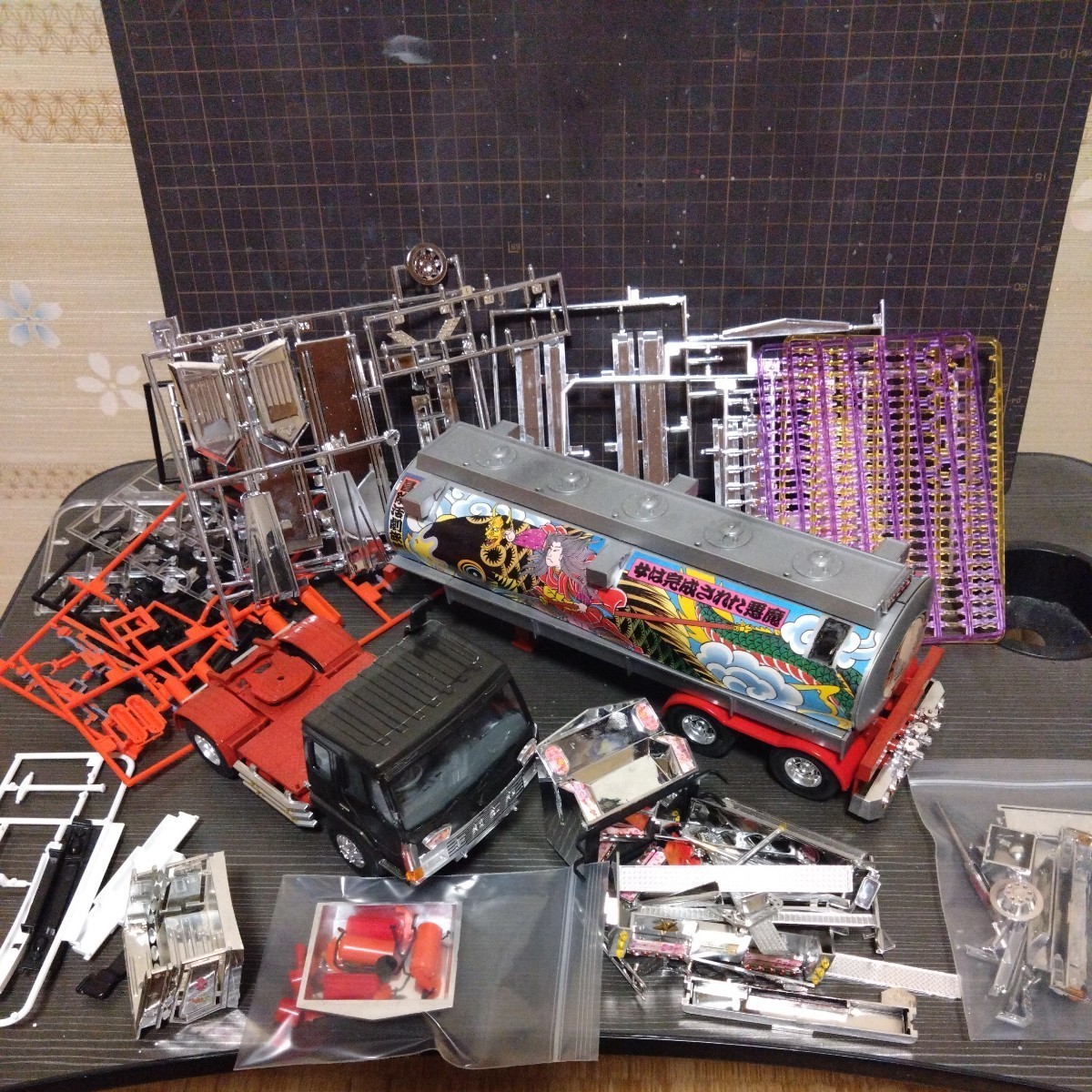 ジャンク! アオシマ 大型デコトラプラモデル 絶版 ジャンク! アオシマ 大型デコトラプラモデル 絶版