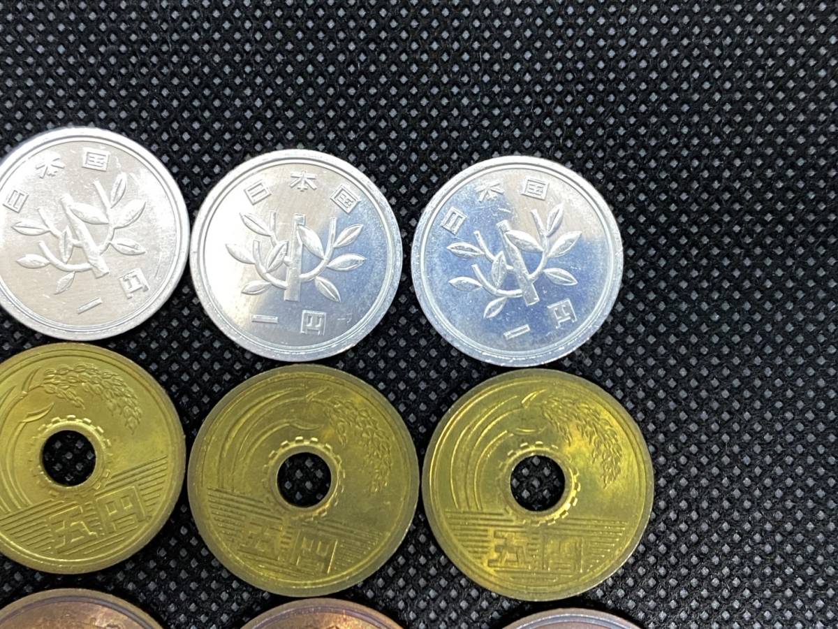 9851★旧硬貨 昭和64年発行貨幣セット 500円、10円、5円、1円 各4枚ずつ 額面 2064円 1989年 特年 五百円 十円 五円 一円 まとめ_画像10