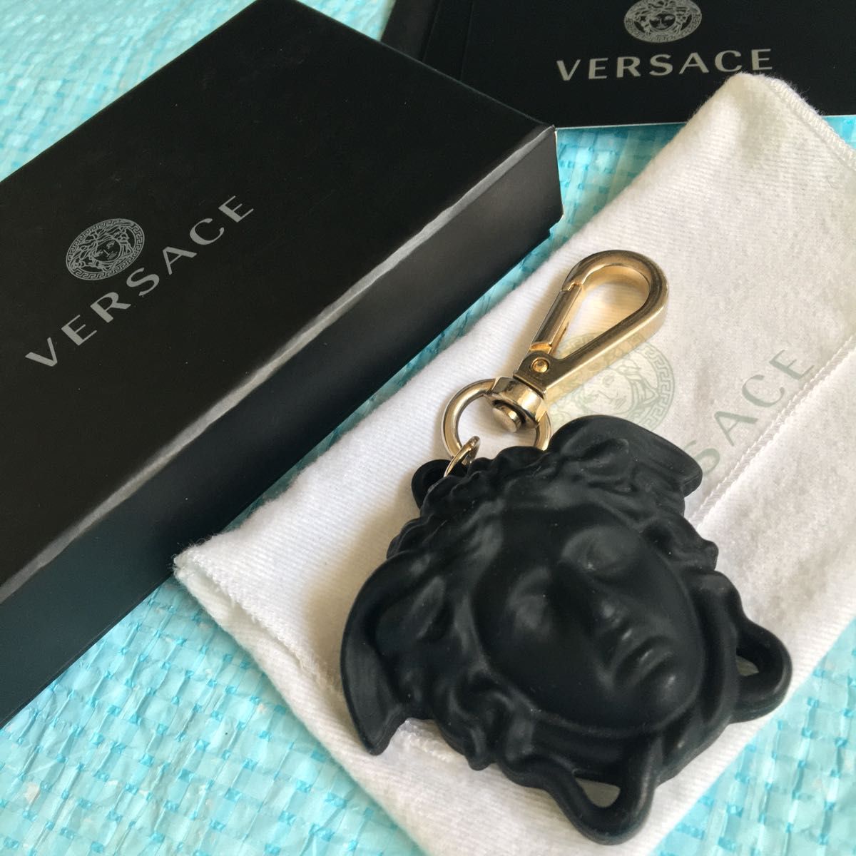 美品 Versace ヴェルサーチ メデューサキーホルダー ラバー 美品 Versace ヴェルサーチ メデューサキーホルダー ラバー