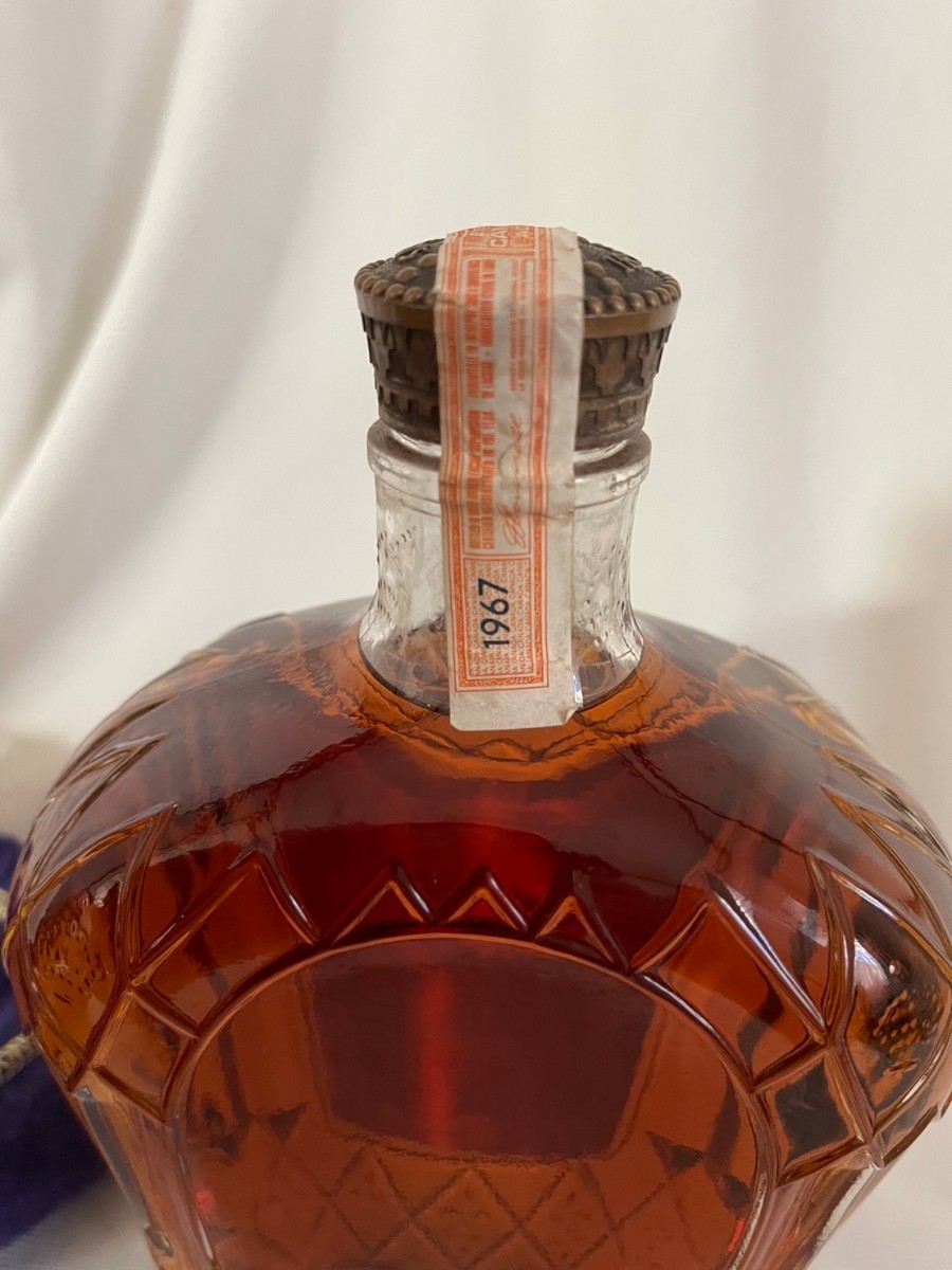 クラウンロイヤル　1967 未開栓　700ml CROWN ROYAL ウイスキー_画像2