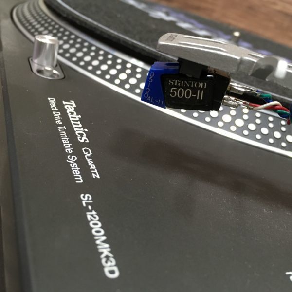 G102 Technics テクニクス ターンテーブル SL-1200MK3D オーディオ機器 音響機器 箱付き 通電確認OK S1-992848_画像8