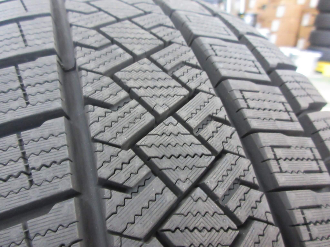 １６インチ　中古スタッドレスセット　205/60R16　ピレリ　アイスゼロアシンメトリコ　6.5-16　5H114.3　+38　シュナイダー_画像10