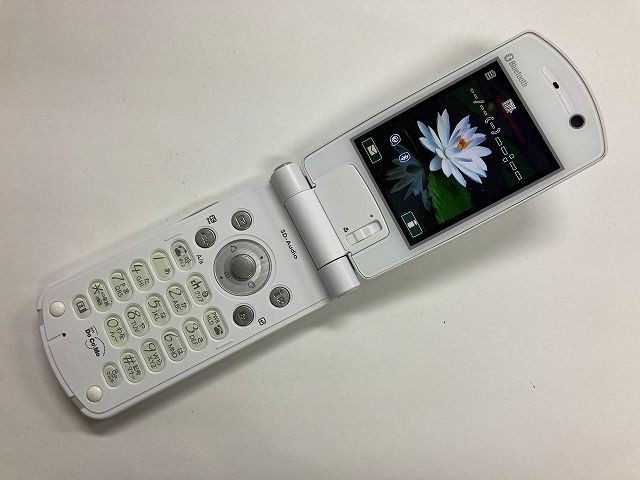 AF625 docomo FOMA P902iS ホワイトの画像1