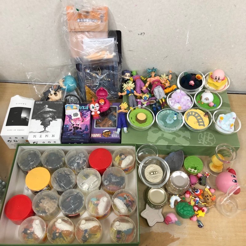 【ジャンク】 フィギュア ミニフィギュア グッズ 大量 まとめ売り 箱なし ルパン三世 ハローキティ ドラゴンボール 他 多数 231225SK750023_画像2