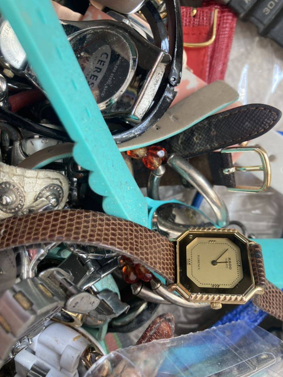 腕時計 ジャンク品 大量 HAMILTON SEIKO CITIZEN CASIO ARMANI イヴサンローラン TIMEX 等 250本以上 まとめ _画像5