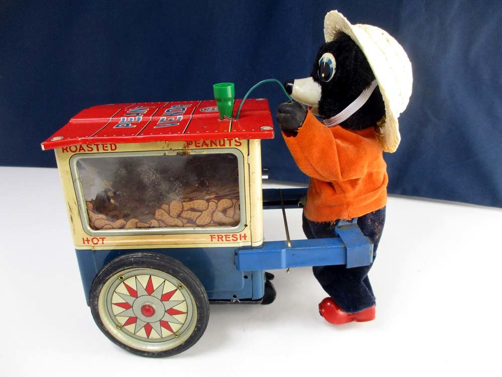 希少　Cragstan/スズキ＆エドワード　１960年代製　熊の Peanut Vendor 「ピ-ナッツ売り」ほぼ完動品 長さ約21cm_画像3