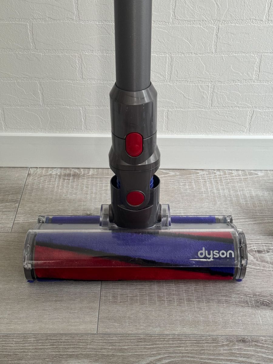 ジャンク品】Dyson V8 ダイソン コードレスクリーナー 掃除機セット 