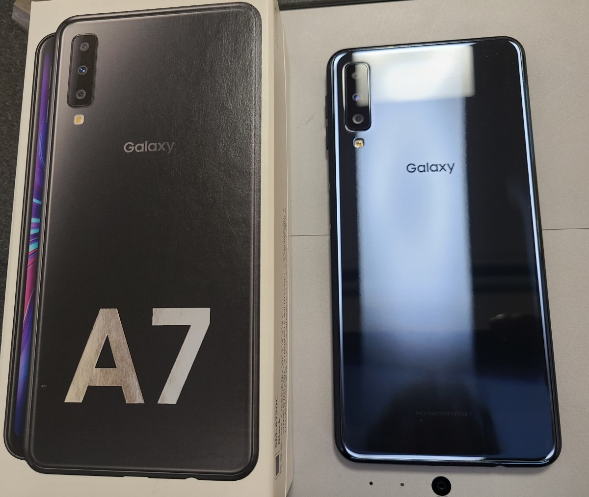 ◆美品◆ SIMフリー Galaxy A7 ブラック 黒 スマホ 本体 白ロム 中古 あすつく 土日祝発送OK