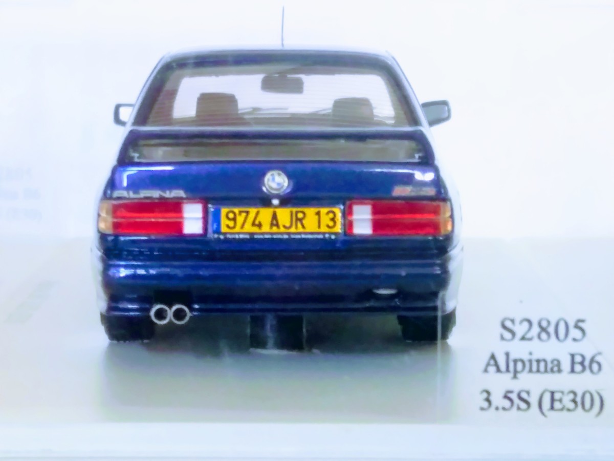 貴重車！！　未使用　スパークモデル　 BMW Ｅ３０クーペ アルピナ　Ｂ６ ３.５Ｓ ネイビー系　１/４３_画像2