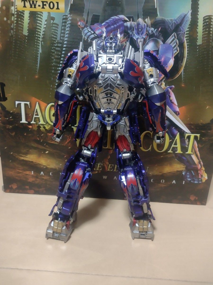 TW-F01 KNIGHT ORION DELUXE EDITION オプティマスプライム風 非 TW-F01 KNIGHT ORION DELUXE EDITION オプティマスプライム風 非