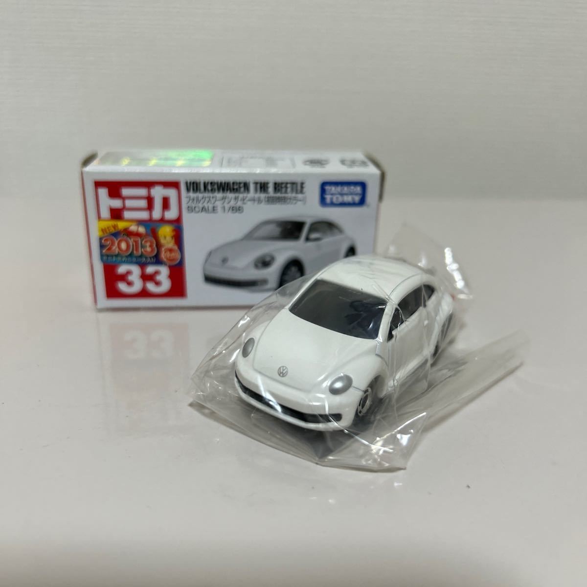 希少！絶版！ 新車シール付き！ トミカ No.33 フォルクスワーゲン ザ・ビートル 初回特別カラー 赤箱 ベトナム製 箱付き 美品_画像2