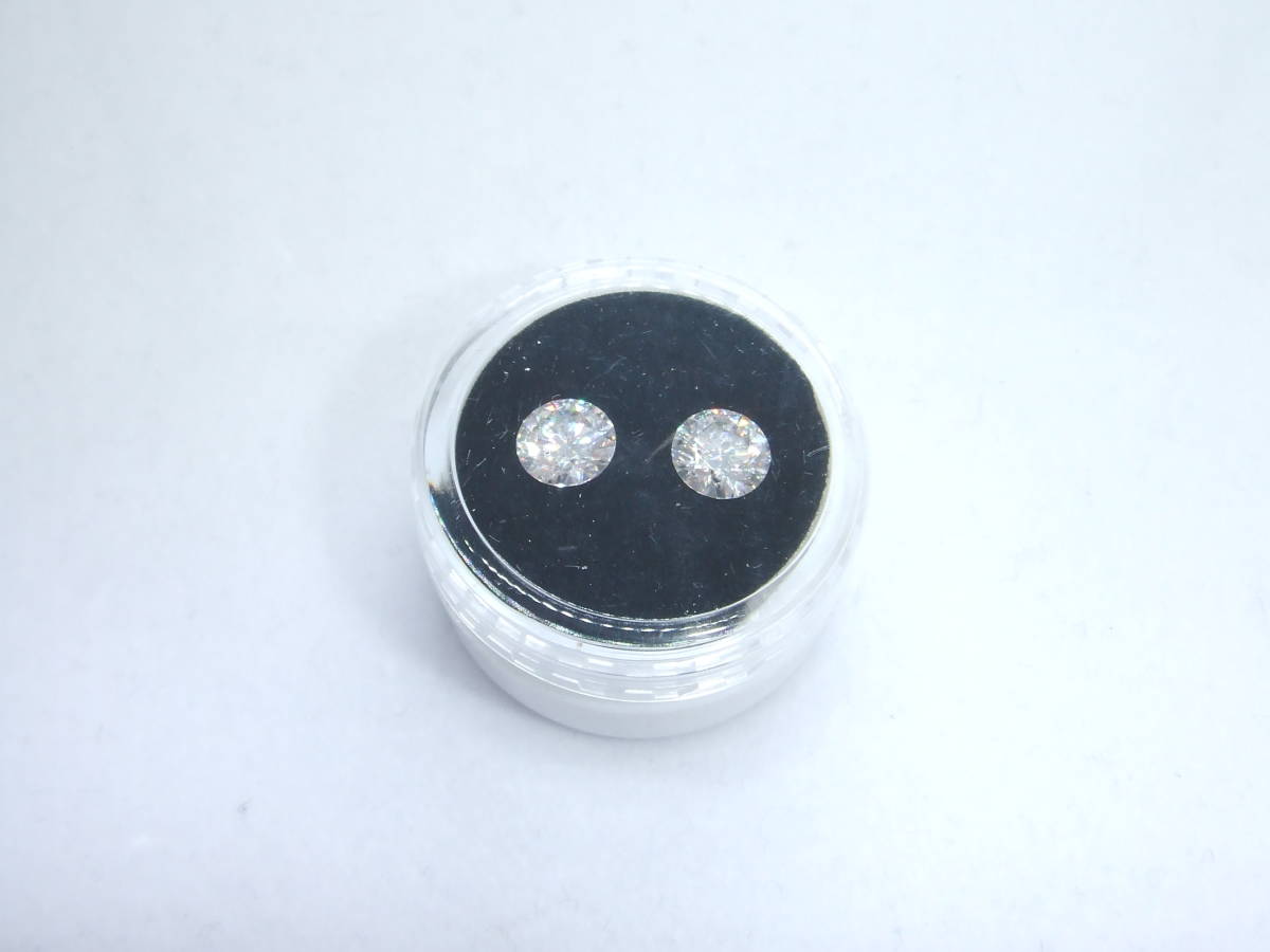 即決　新品　卸売り　モアッサナイト　ルース　1.0ｃｔ　1ピース　or 　2ピース　6.5ｍｍ　 VVS1　クラス 人工ダイヤモンド_画像2