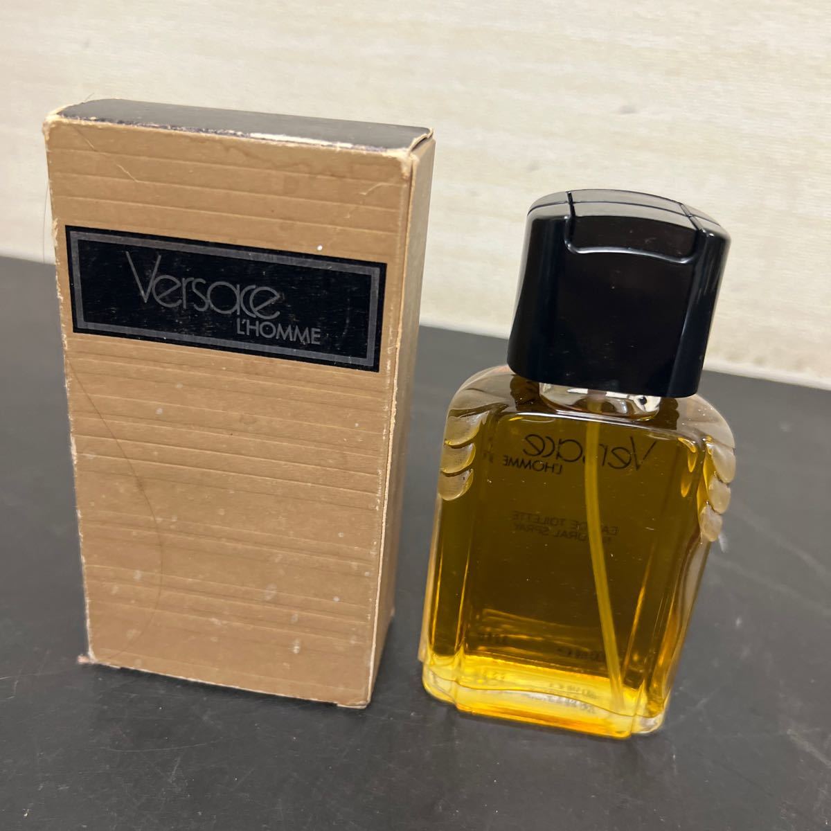 t1-176 Versace ヴェルサーチ　L'HOMME 香水 オードトワレ 100ml 未使用保管品_画像3