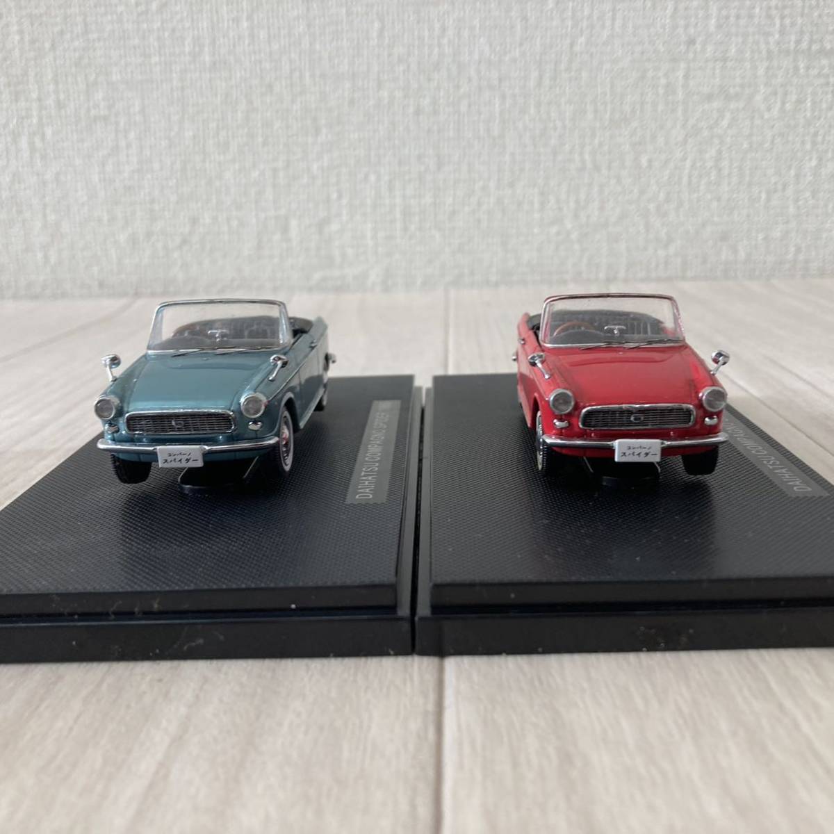 エブロ ミニカー2台セット DAIHATSU COMPAGNO SPIDER 1965 RED/ BLUE ダイハツ コンパーノ スパイダー 赤 青_画像3