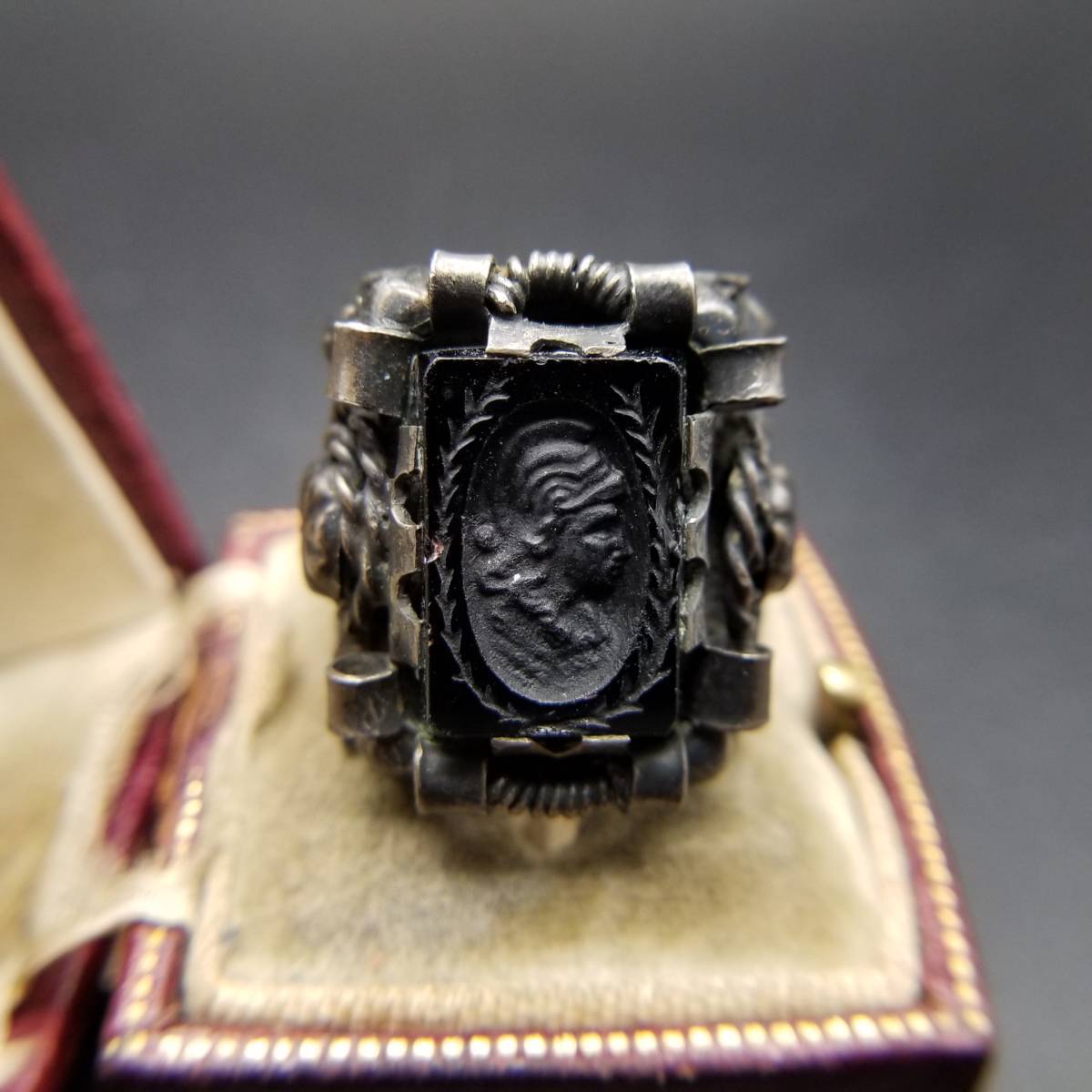 オニキス スターリング 騎士 カメオ スクエア 彫刻 ボリューミー 存在感 精工 ヴィンテージ リング 指輪 ジュエリー 17g Y13-H