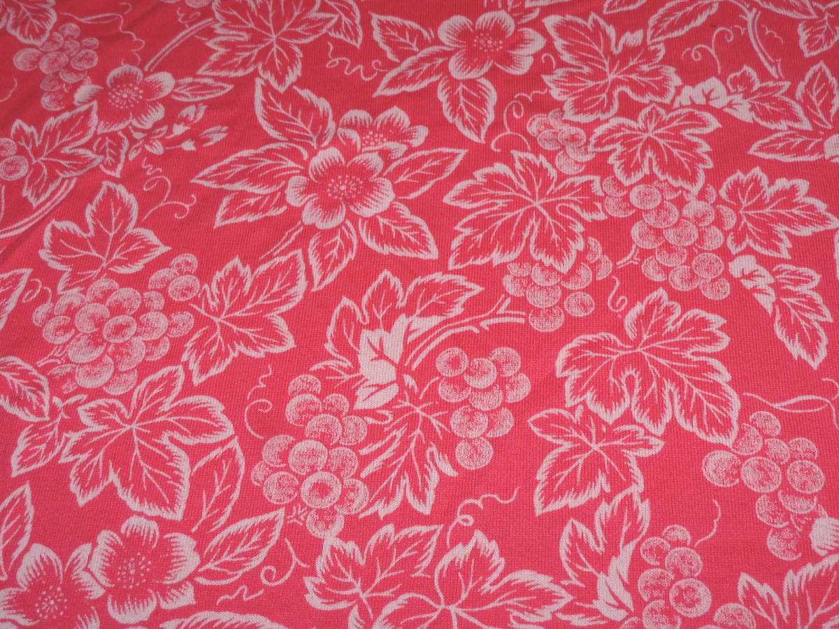 ★お花とぶどうプリント濃いピンクの半袖Tシャツ☆Mサイズ☆_画像2