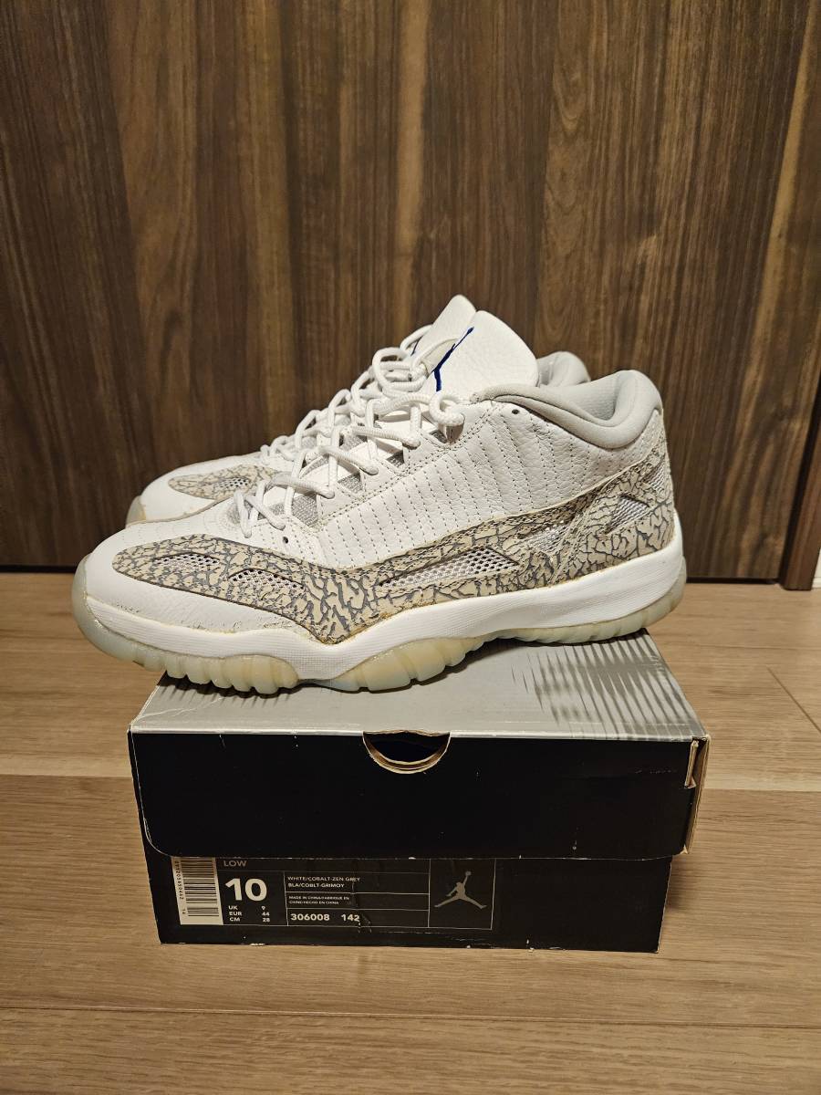 NIKE AIR JORDAN 11 RETRO Low (142カラー) 白セメント US10(28cm)の画像1