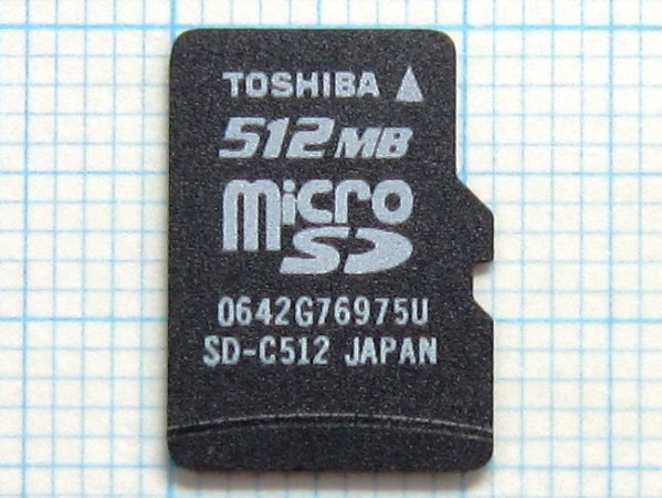 ★TOSHIBA microSDメモリーカード ５１２ＭＢ 中古★送料６３円～_画像1
