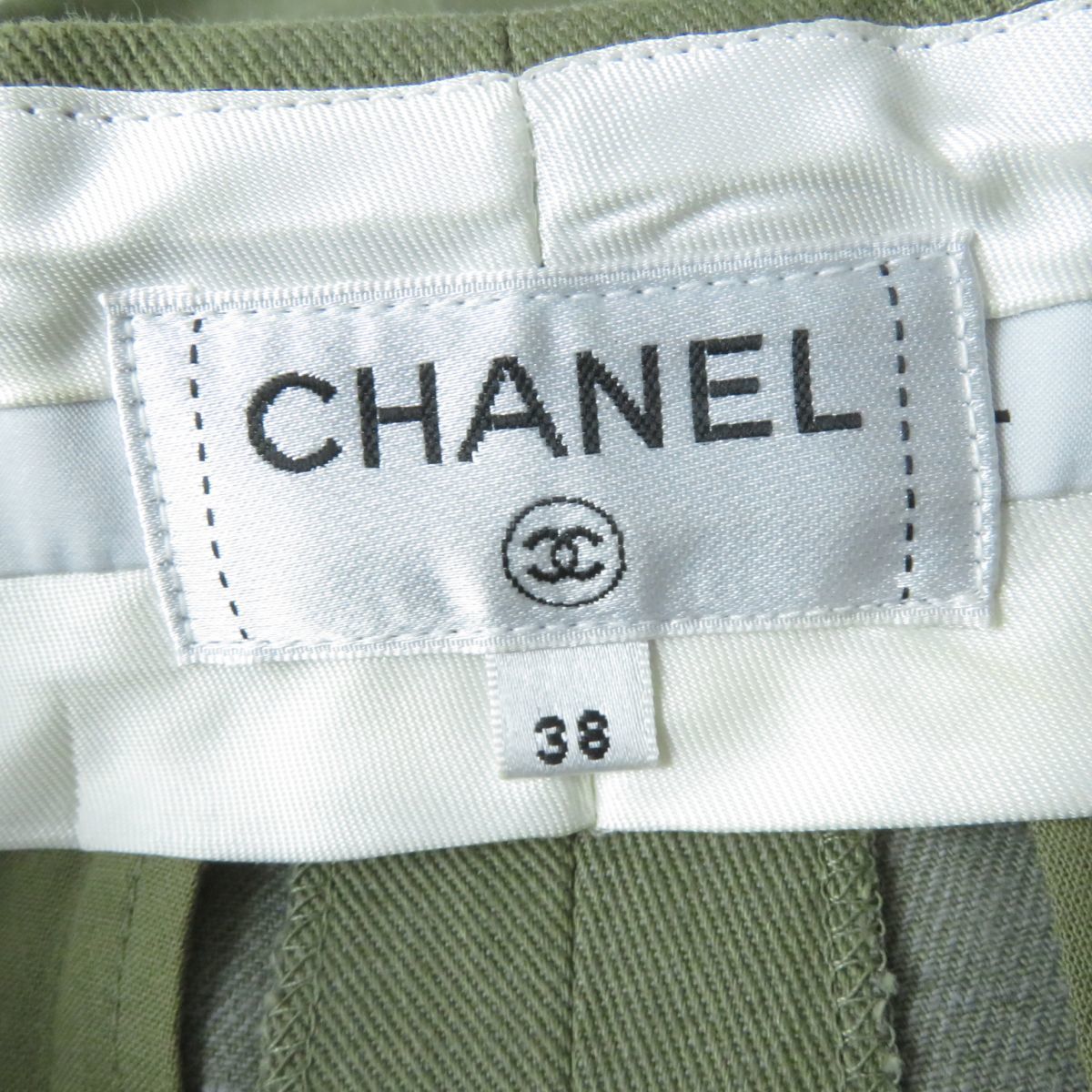  ultimate beautiful goods * regular goods CHANEL Chanel P55496 here Mark button attaching cotton 100% short pants / bottoms khaki 38 lady's France made 