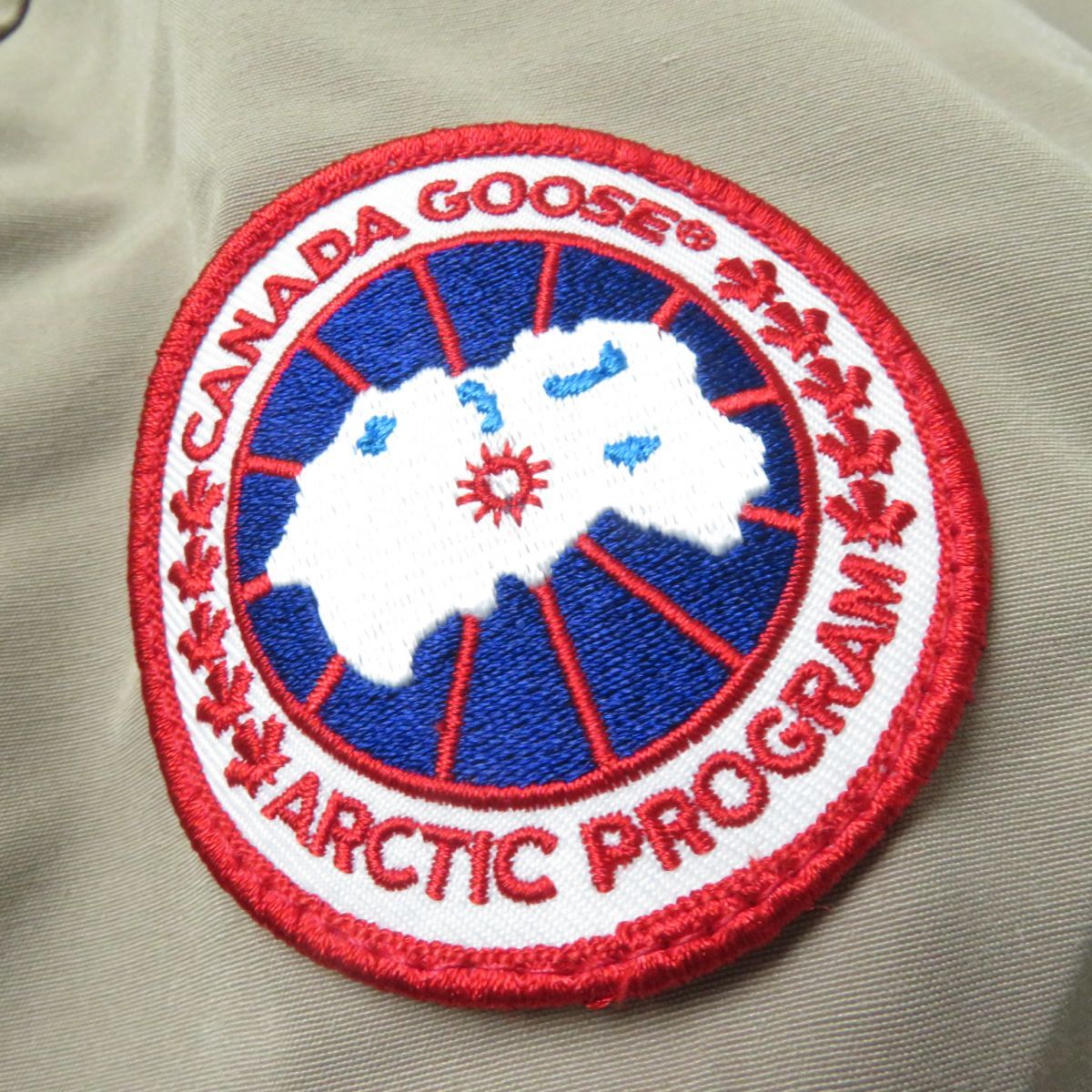 美品☆国内正規品 CANADA GOOSE カナダグース ブロンテ 2600JL コヨーテファー・フード付 ZIP UP ダウンコート ベージュ レディース M/M_画像7