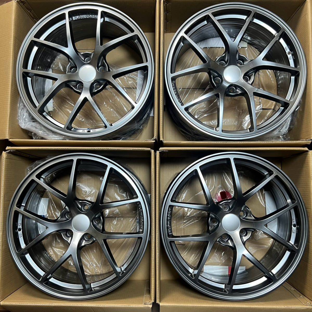 新品19インチ軽量5クロススポークホイール (19x8.5J +35) 5x114.3 ハブ73.1mm アルファード クラウン レクサス マークX エスティマ_画像1