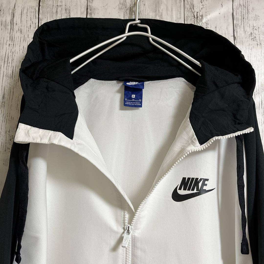 NIKE ナイキ ナイロンジャケット フーディ 2XL 白 黒 ブラック NIKE ナイキ ナイロンジャケット フーディ 2XL 白 黒 ブラック