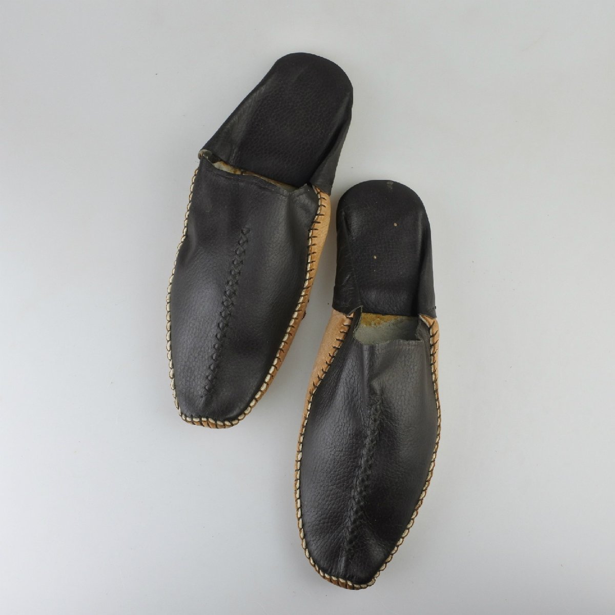 【アウトレット】モロッコ製 メンズレザーサンダルスリッパ（屋内屋外兼用）ブラック×ベージュ／27～28cm／adam slippers／本革_画像1