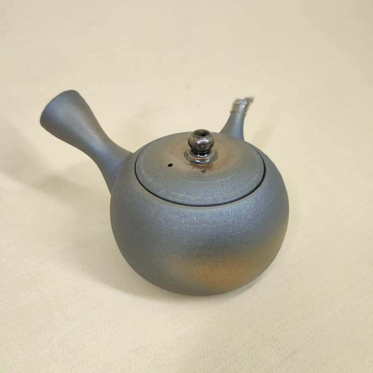 【未使用】 越前焼 茶器セット 急須 湯呑 幡山窯 陶器 食器 ティーポット 工芸品 伝統工芸 工芸美術 美品 プレゼント 贈り物_画像3